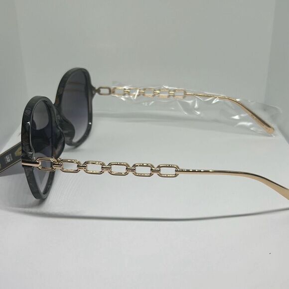 VG Chain Sunglasses - Picture 3 of 3